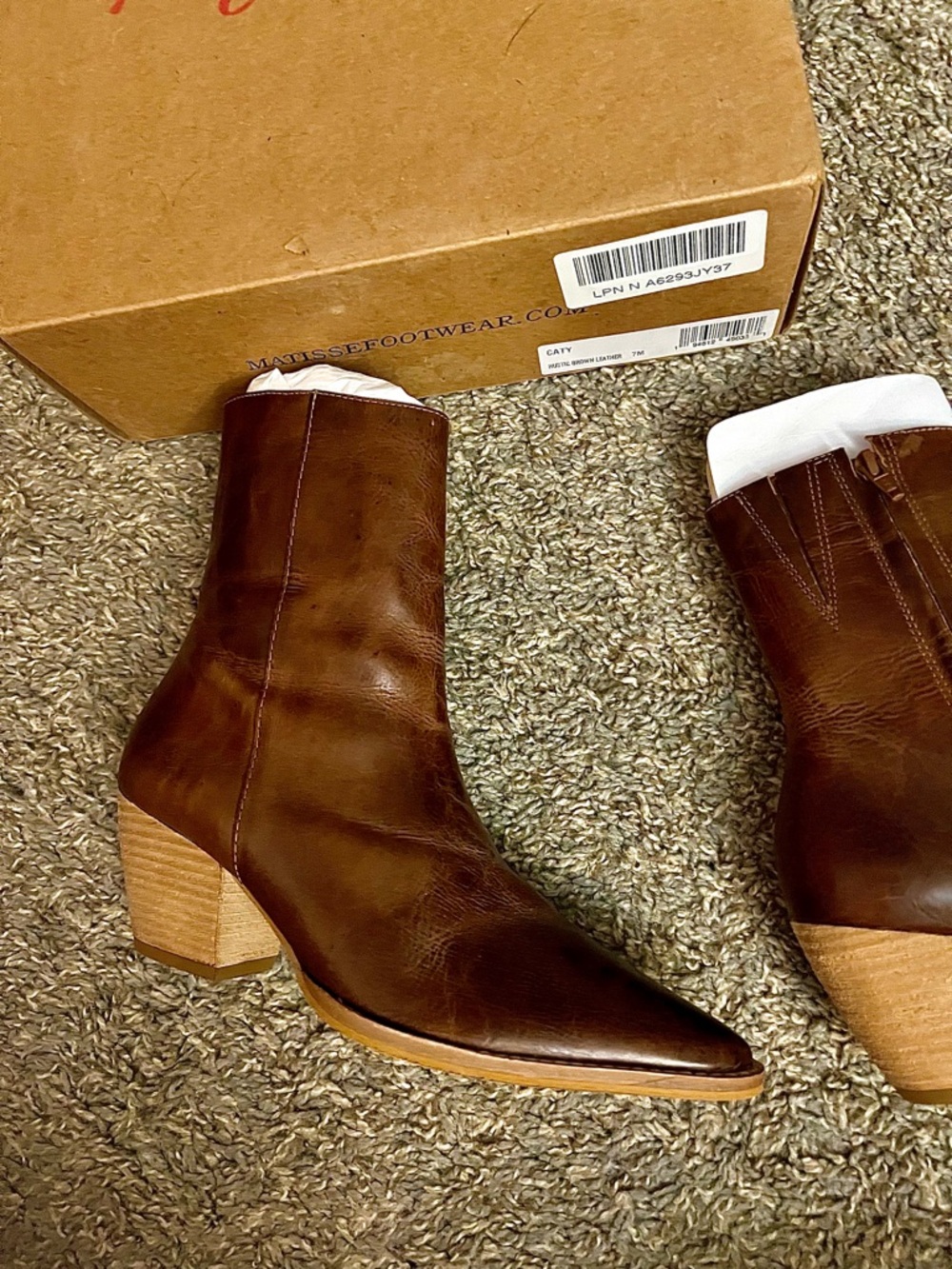 NWT Matisse Caty Rustic Brown Leather Pointed Ankle Bootie Size 7 - Picture 7 of 13